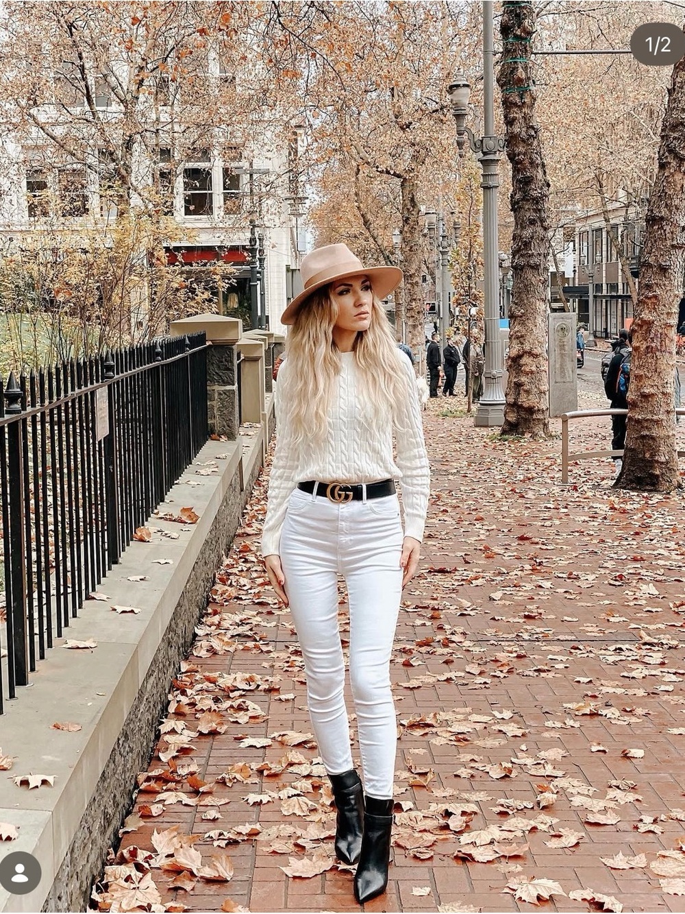 Abercrombie & Fitch White Skinny High-Rise Jeans